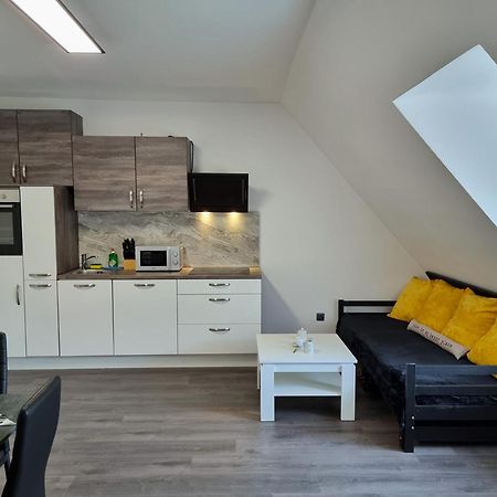 Appartement Rentcenter79 à Sankt Peter-Freienstein Extérieur photo
