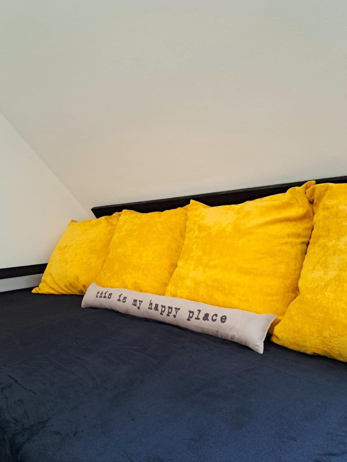 Appartement Rentcenter79 à Sankt Peter-Freienstein Extérieur photo